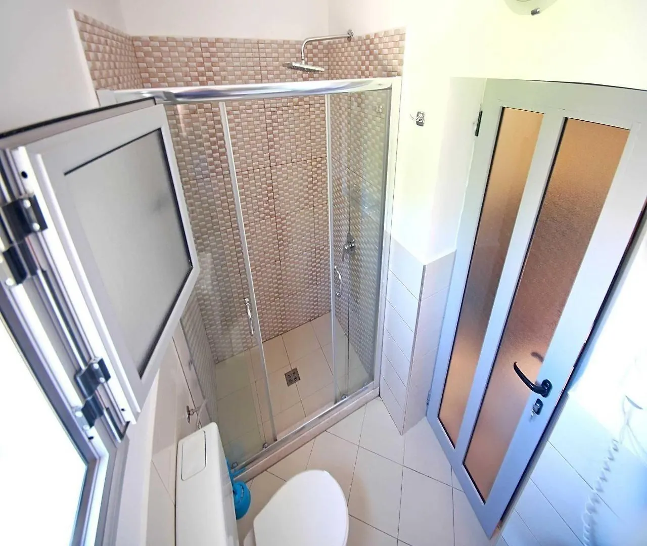 Hotel Nika Vlorë 3*,  Albanië