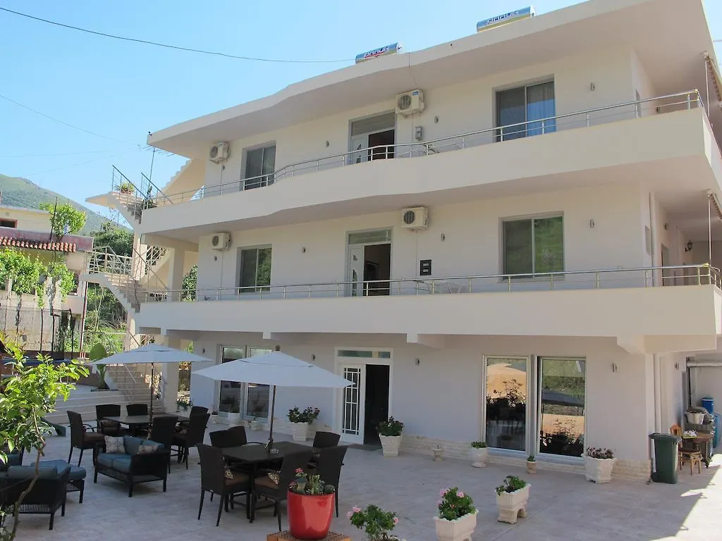 Hotel Nika Vlorë 3*,